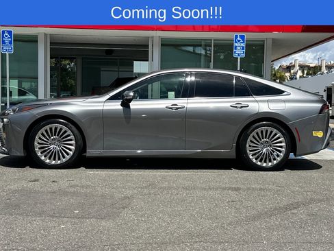 Used 2021 Toyota Mirai RWD image 7