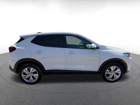 Used 2025 Buick Encore GX Preferred AWD/4WD image 16