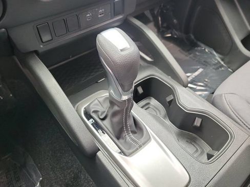 Used 2024 Nissan Frontier SV RWD image 21