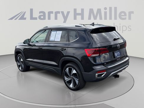 Used 2024 Volkswagen Taos SE AWD/4WD image 3