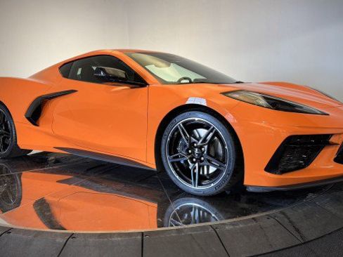 Used 2024 Chevrolet Corvette Stingray Premium Cpe w/ Z51 Performance Package RWD image 16