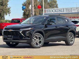 New 2025 Chevrolet Trax LT w/ Driver Confidence Package image 1