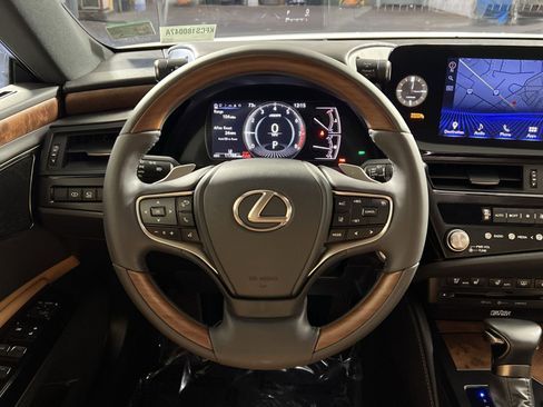Used 2022 Lexus ES 350 Ultra Luxury image 16
