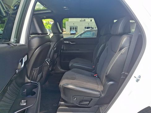 Certified 2024 Hyundai Palisade Calligraphy AWD/4WD image 11