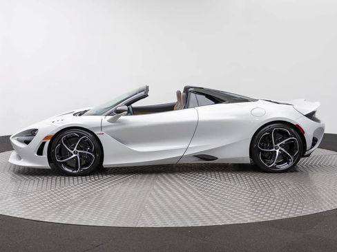 New 2027 McLaren 750S Spider RWD image 3