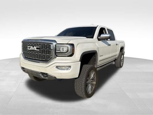 Used 2017 GMC Sierra 1500 Denali w/ Denali Ultimate Package AWD/4WD image 6