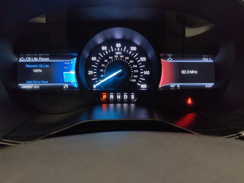 Used 2020 Ford Edge SEL image 23