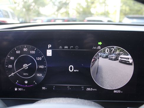 Certified 2025 Kia Sportage SX FWD image 32
