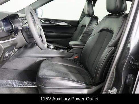 Used 2023 Jeep Grand Cherokee L Altitude image 16