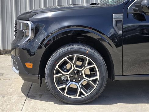 New 2025 Ford Maverick Lariat w/ 4K Tow Package image 8