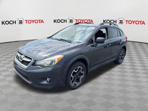 Used 2014 Subaru Crosstrek 2.0i Premium w/ Moonroof Package AWD/4WD image 3