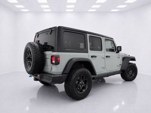 Used 2023 Jeep Wrangler Unlimited w/ Cold Weather Group AWD/4WD image 7