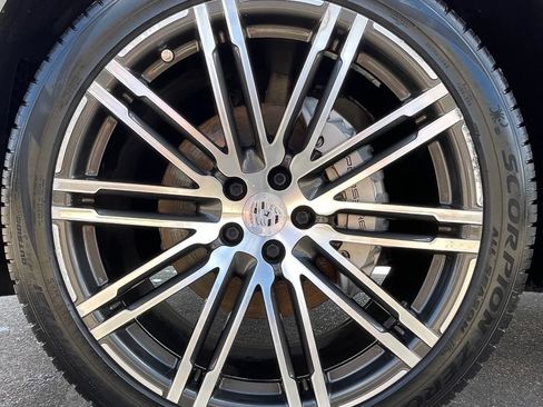 Used 2017 Porsche Macan S AWD/4WD image 13