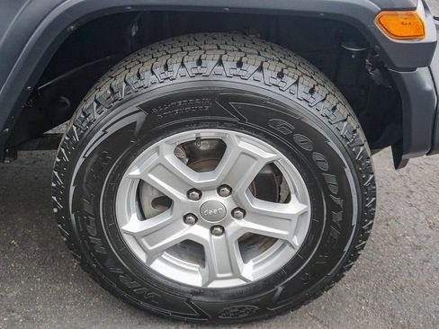 Used 2018 Jeep Wrangler Unlimited Rubicon AWD/4WD image 10