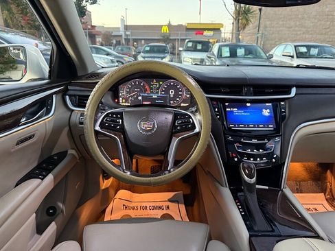 Used 2013 Cadillac XTS Premium image 17
