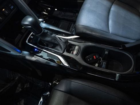 Certified 2024 Toyota Corolla Cross XLE image 18