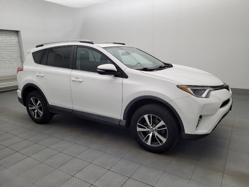 Used 2018 Toyota RAV4 XLE image 11