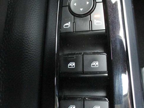 Used 2023 Nissan Pathfinder SL w/ SL Premium Package AWD/4WD image 21