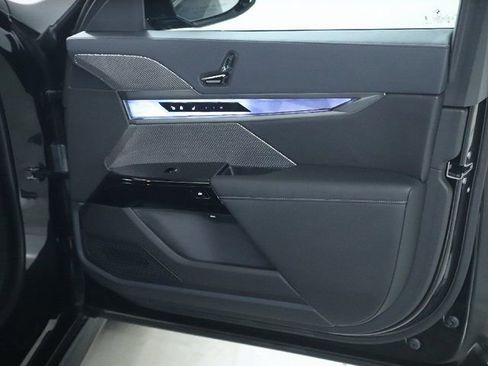Certified 2025 BMW i7 xDrive60 image 34