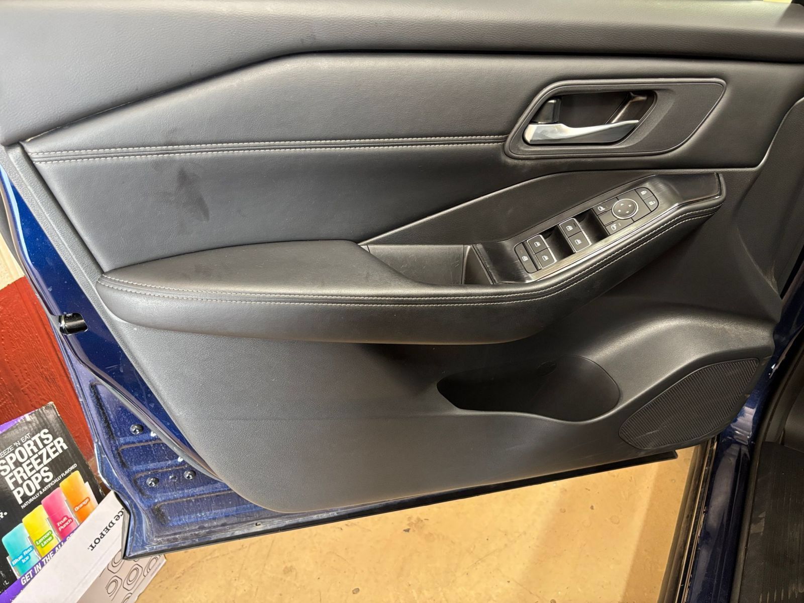 Used 2026 Nissan Rogue SL FWD image 18