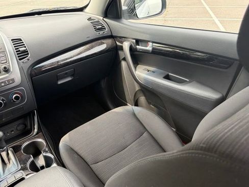 Used 2015 Kia Sorento LX AWD/4WD image 32