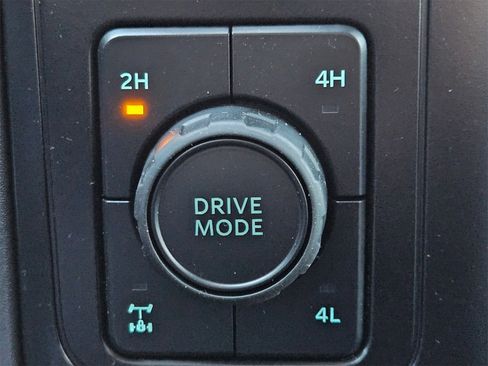 New 2026 Ford F250 XLT w/ XLT Premium Package image 16