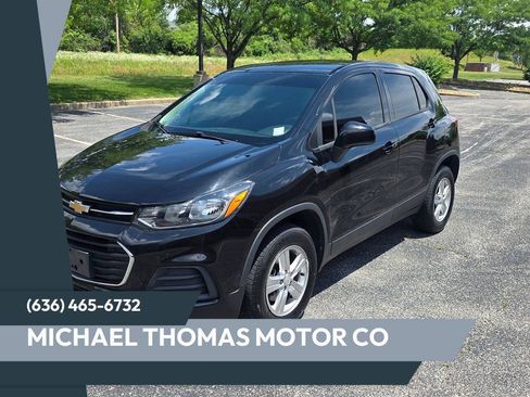 Used 2020 Chevrolet Trax LS w/ Tint and Cruise Package AWD/4WD image 1