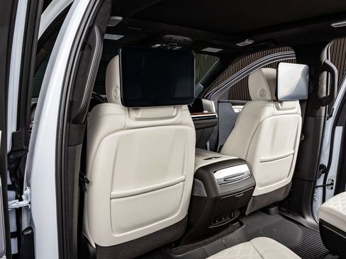 Used 2026 Cadillac Escalade Platinum Sport w/ LPO, Floor Liner Package image 34