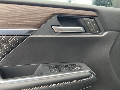 Used 2025 GMC Acadia Denali w/ Super Cruise Package image 10