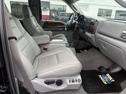Used 2006 Ford F350 Lariat AWD/4WD image 22