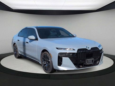 Certified 2023 BMW i7 xDrive60 w/ Executive Package 2 image 2