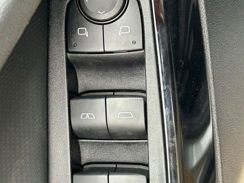 Used 2025 Chevrolet Equinox LT image 20