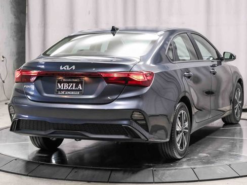 Used 2024 Kia Forte LXS w/ LXS Technology Package FWD image 4