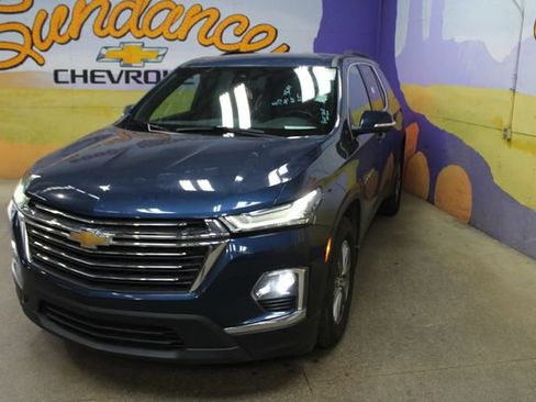 Used 2023 Chevrolet Traverse LT AWD/4WD image 4