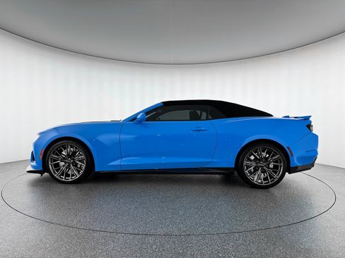 Used 2023 Chevrolet Camaro ZL1 image 2