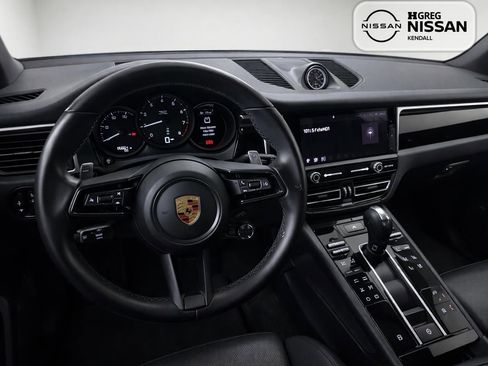 Used 2022 Porsche Macan AWD/4WD image 9