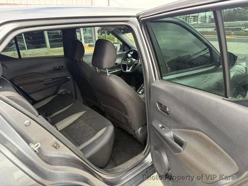 Used 2020 Nissan Kicks S image 11