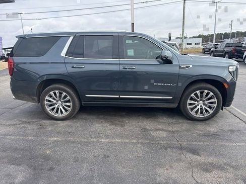 Used 2021 GMC Yukon Denali w/ Denali Premium Package image 17