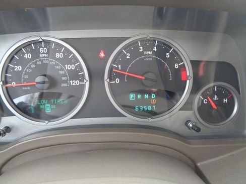 Used 2007 Jeep Compass Limited w/ Boston Acoustics Sound Group image 40