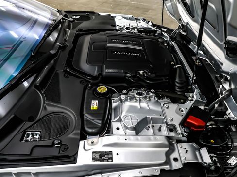 Used 2023 Jaguar F-TYPE Coupe image 10