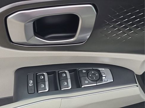 Used 2022 Kia Sorento EX image 12