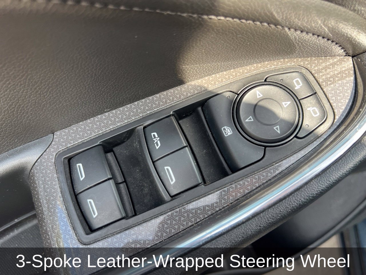 Used 2020 Chevrolet Malibu LT w/ Leather Package FWD image 12
