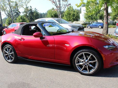 Used 2022 MAZDA MX-5 Miata Grand Touring RWD image 12