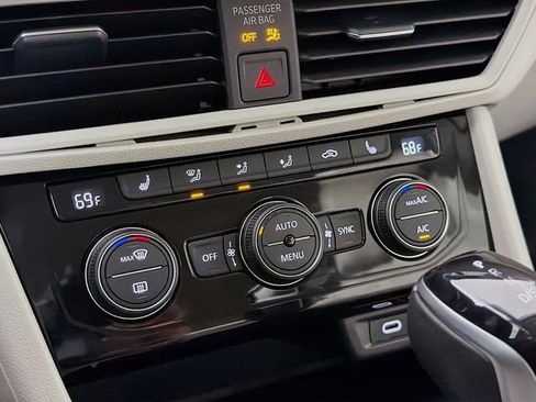 Used 2023 Volkswagen Jetta SE image 16