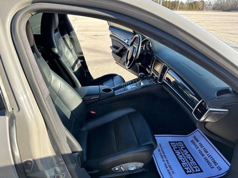 Used 2013 Porsche Panamera GTS image 18