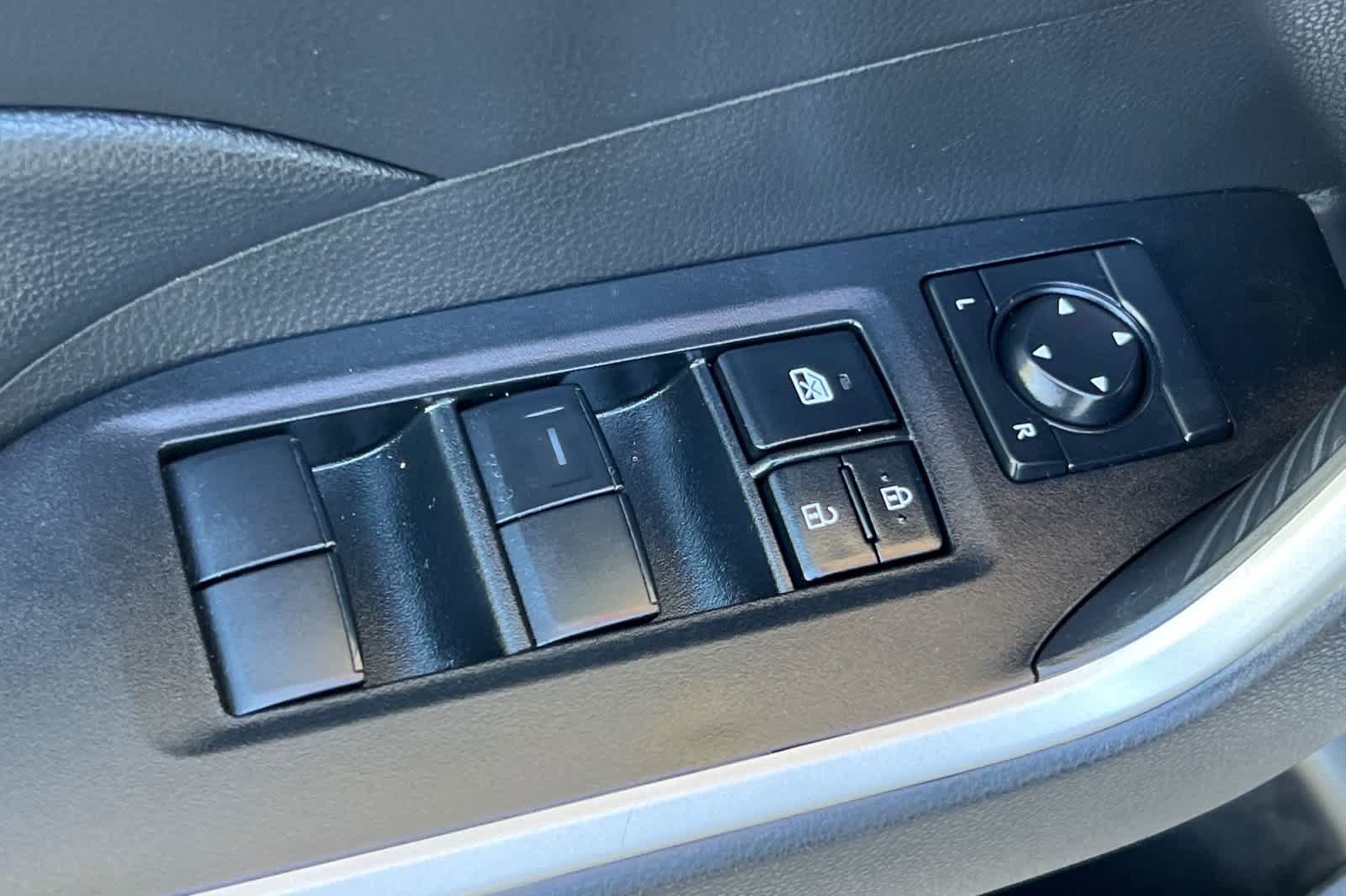 Certified 2025 Toyota RAV4 LE AWD/4WD image 13