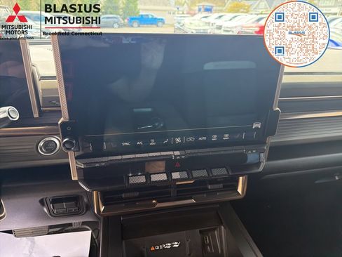 Used 2025 GMC Hummer EV 2X AWD/4WD image 23