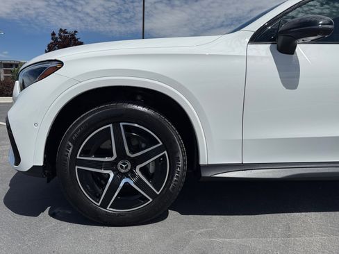 Used 2024 Mercedes-Benz GLC 300 4MATIC image 10