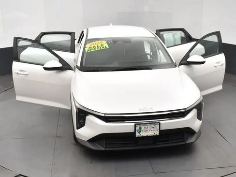 Used 2025 Kia K4 FWD image 10