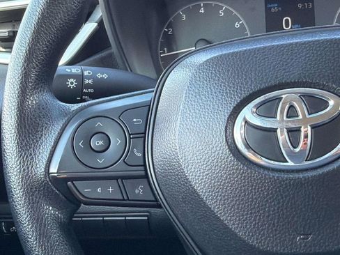 Certified 2025 Toyota Corolla LE image 11